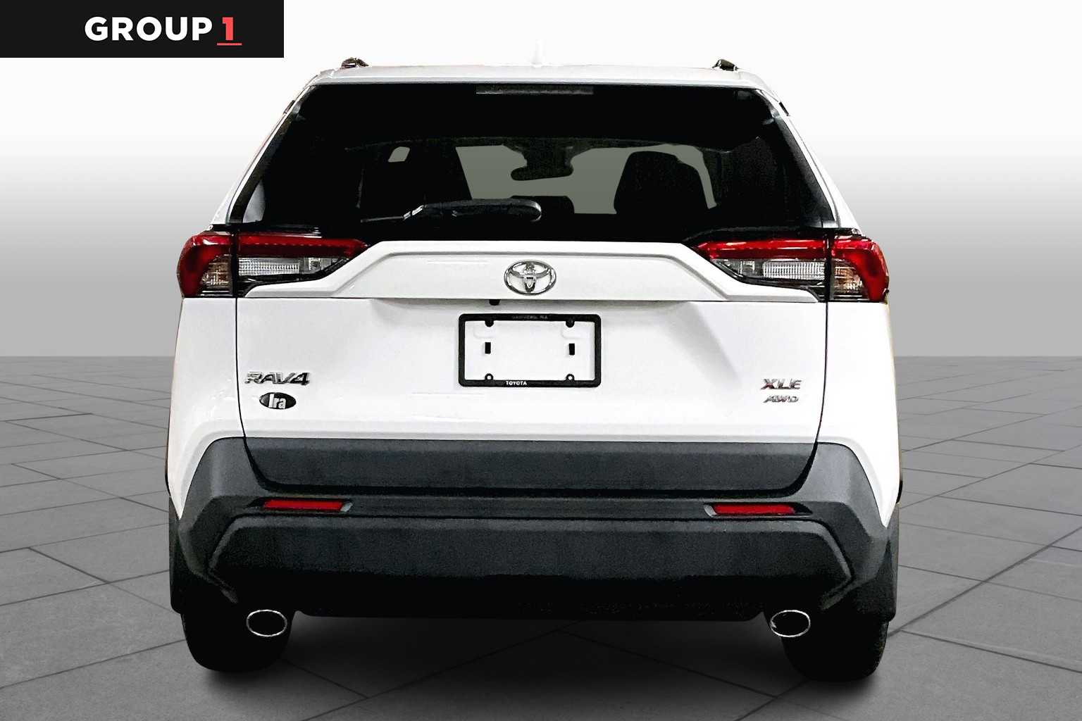 2022 Toyota RAV4 XLE photo 4