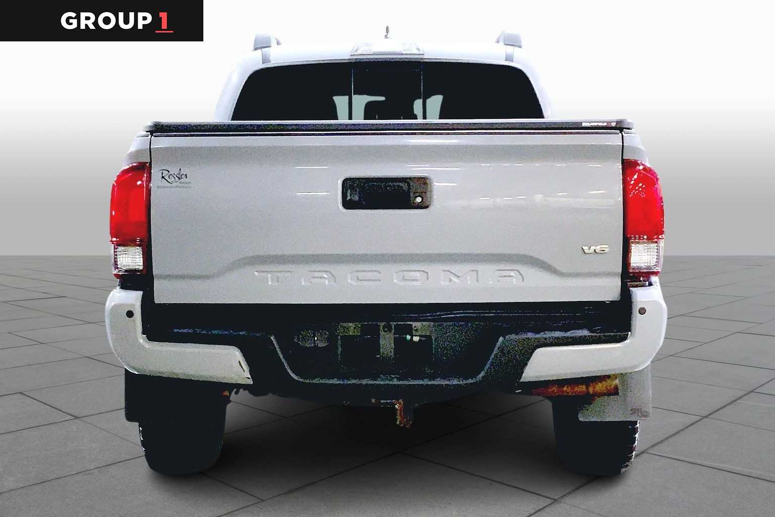 2018 Toyota Tacoma TRD Double Cab V6 4x4 photo 4