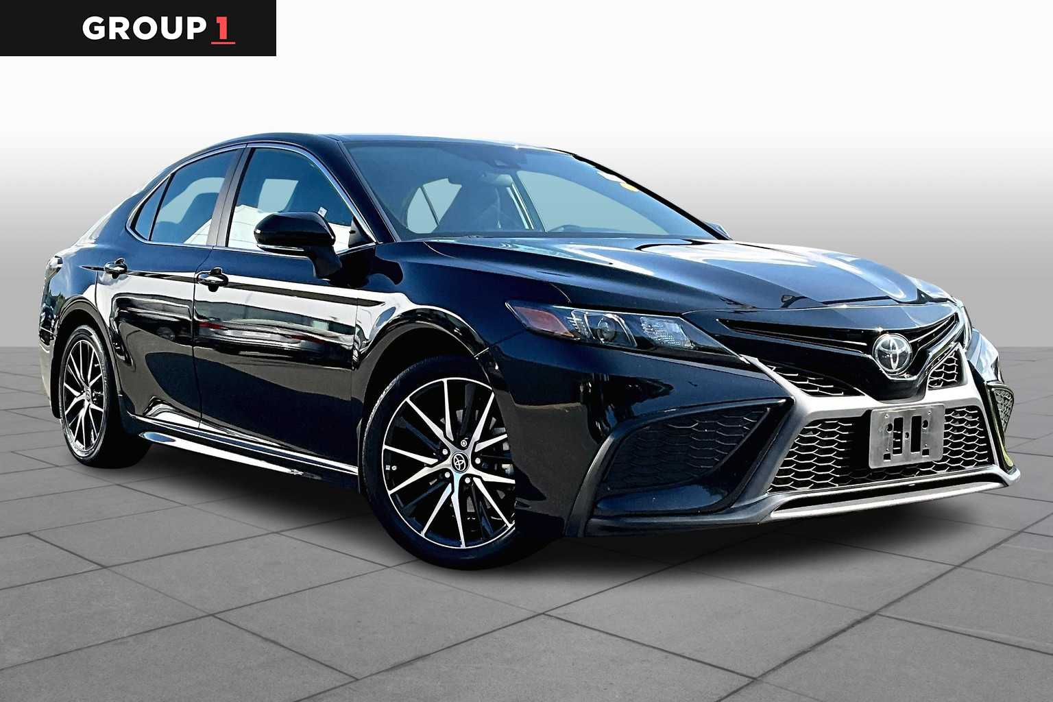 2023 Toyota Camry SE photo 2