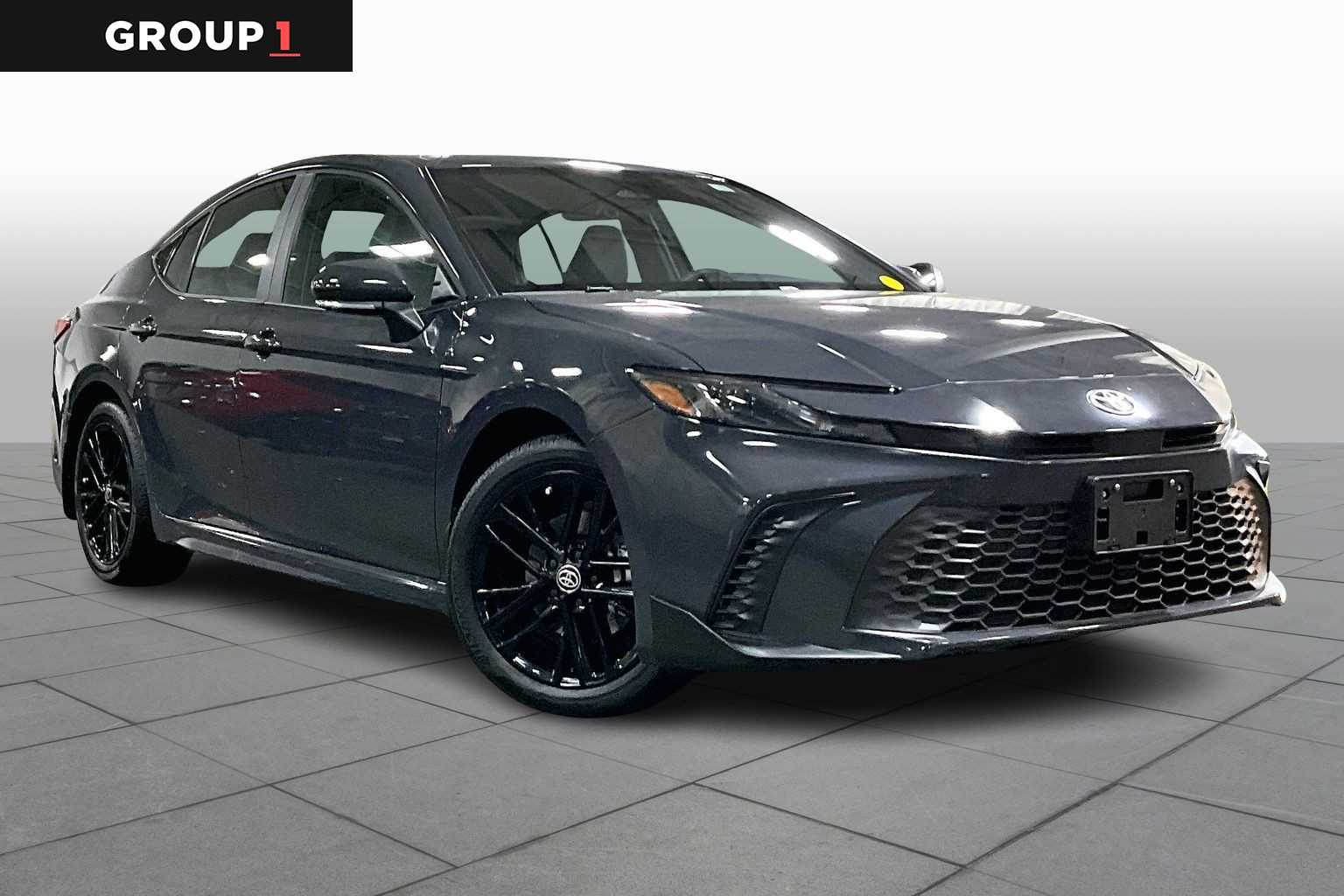 2025 Toyota Camry SE photo 2