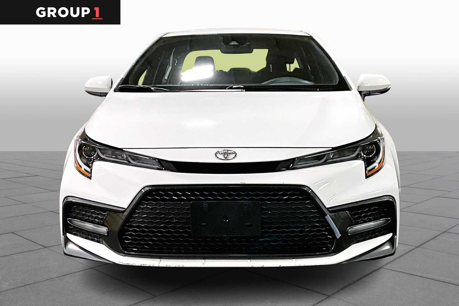 2022 Toyota Corolla SE photo 2
