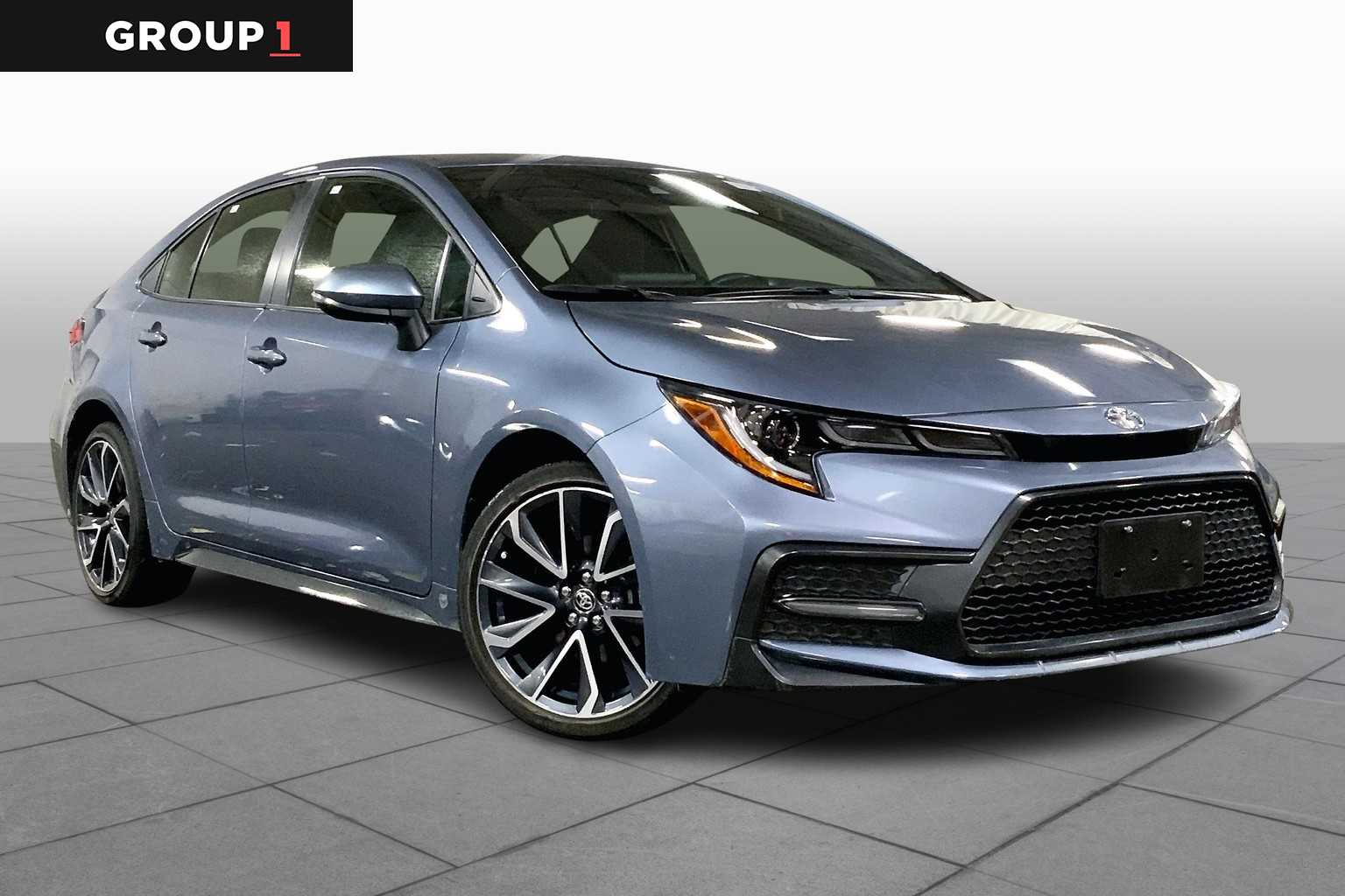 2022 Toyota Corolla SE photo 2