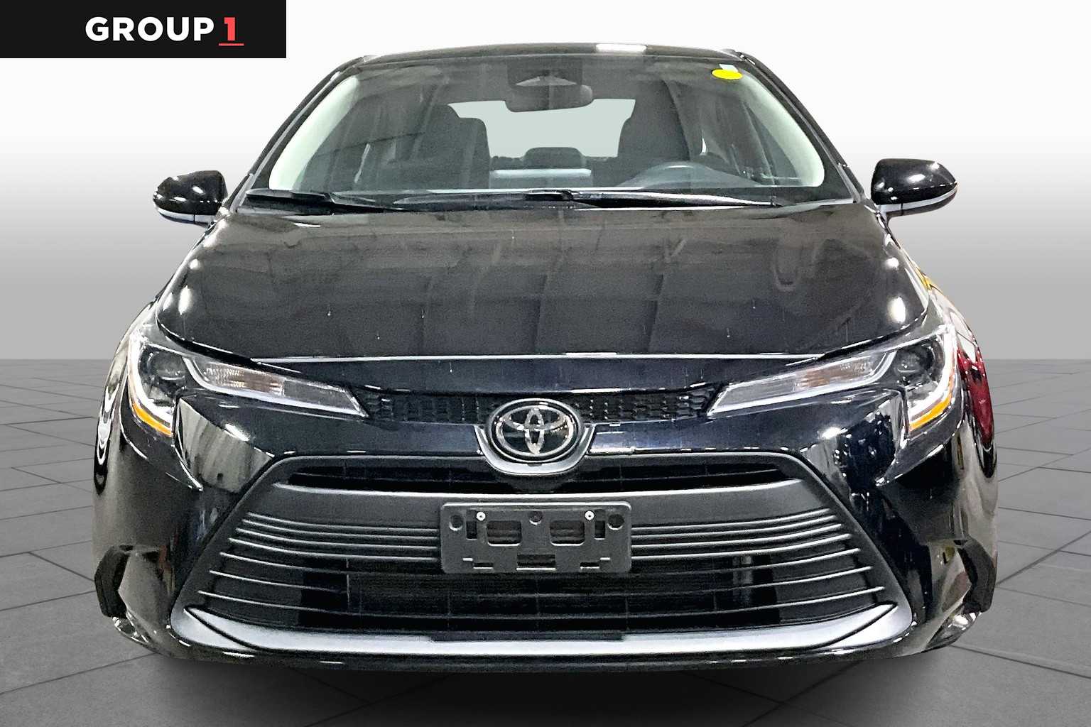 2025 Toyota Corolla LE photo 3