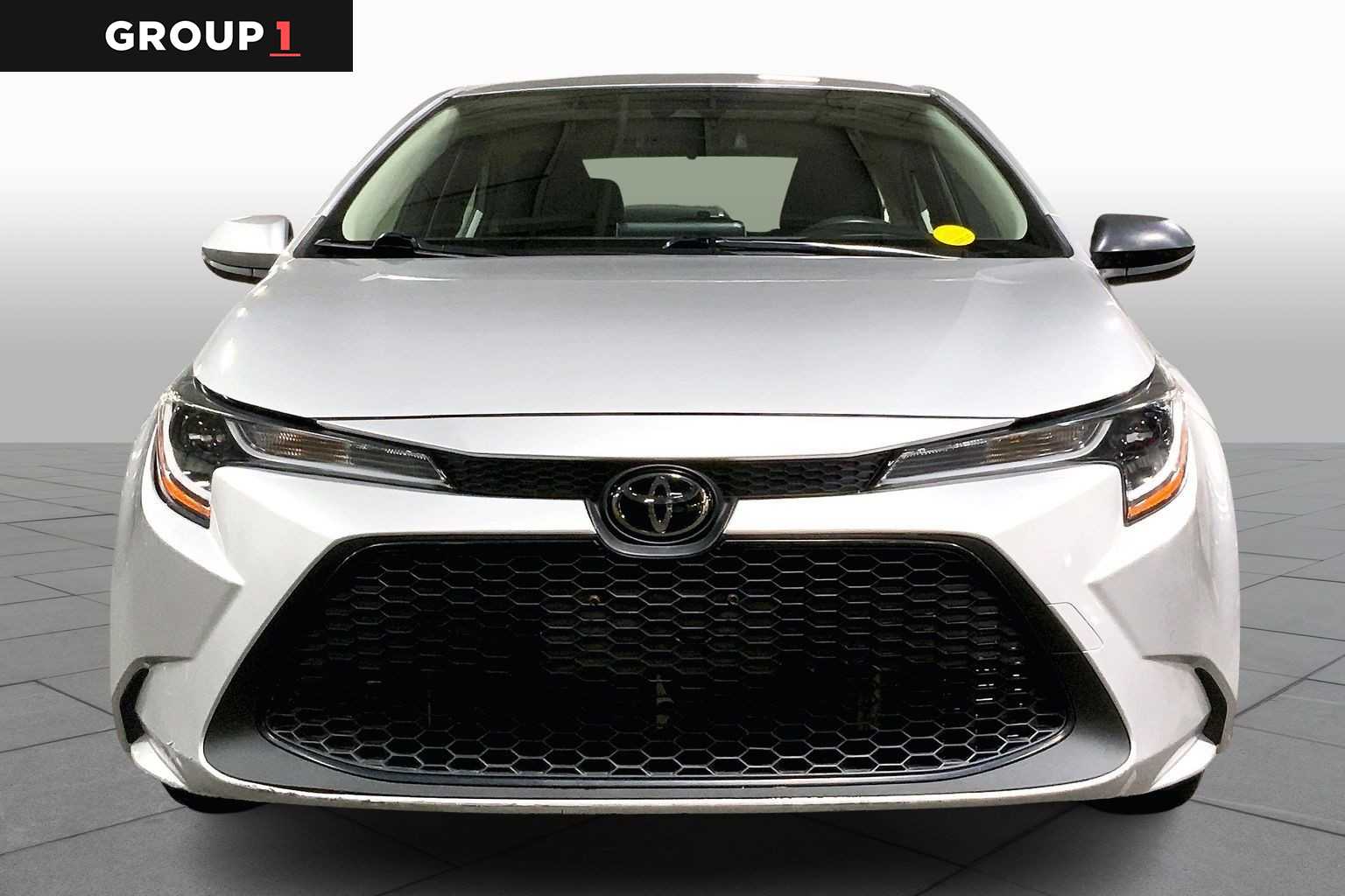 2020 Toyota Corolla LE photo 3
