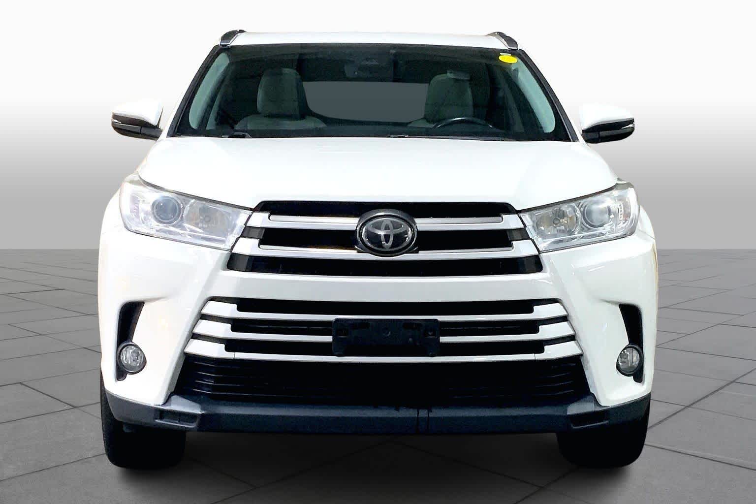 2017 Toyota Highlander XLE photo 3