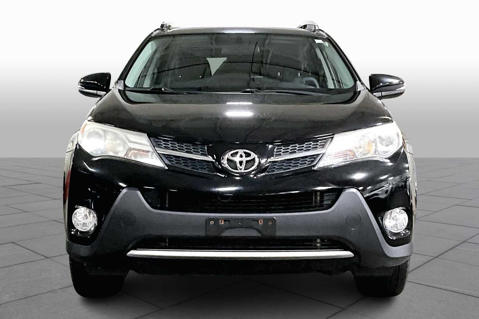 2013 Toyota RAV4 XLE photo 3