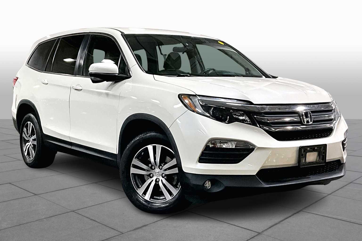 2016 Honda Pilot EX photo 2