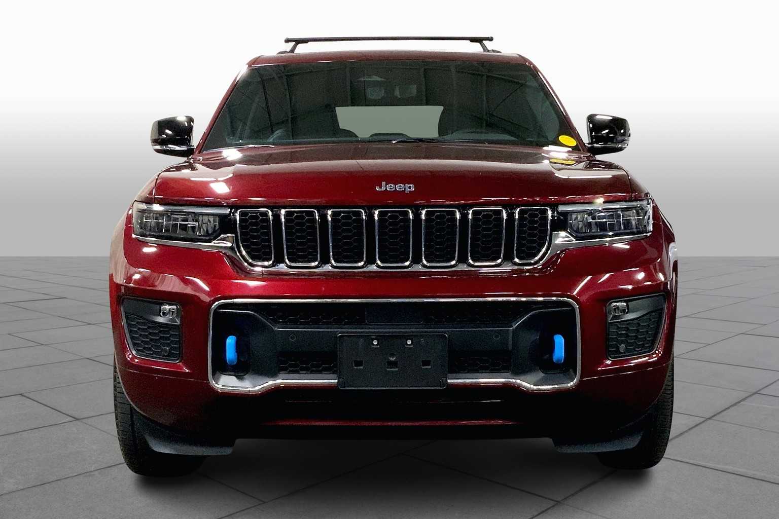 2023 Jeep Cherokee 4xe Overland photo 3
