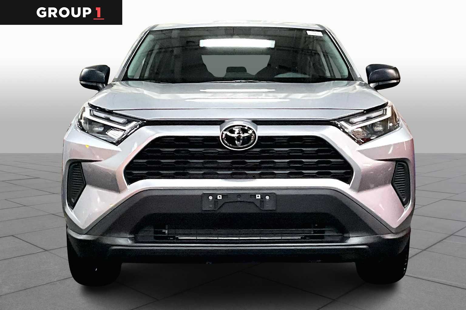 2023 Toyota RAV4 LE photo 3