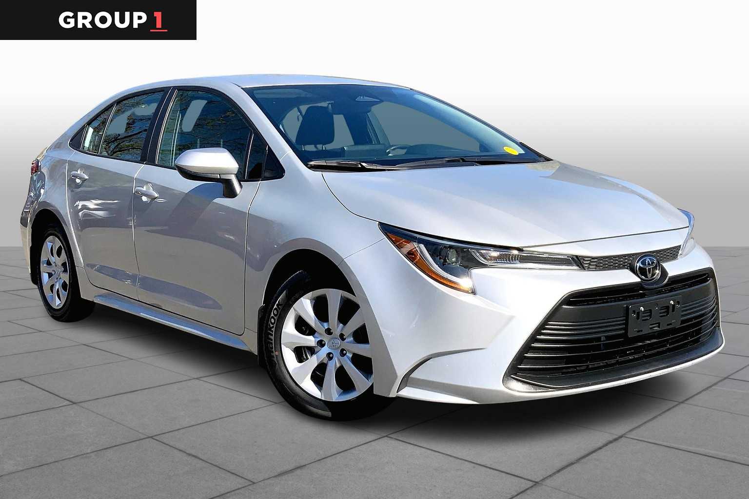 2024 Toyota Corolla LE photo 2