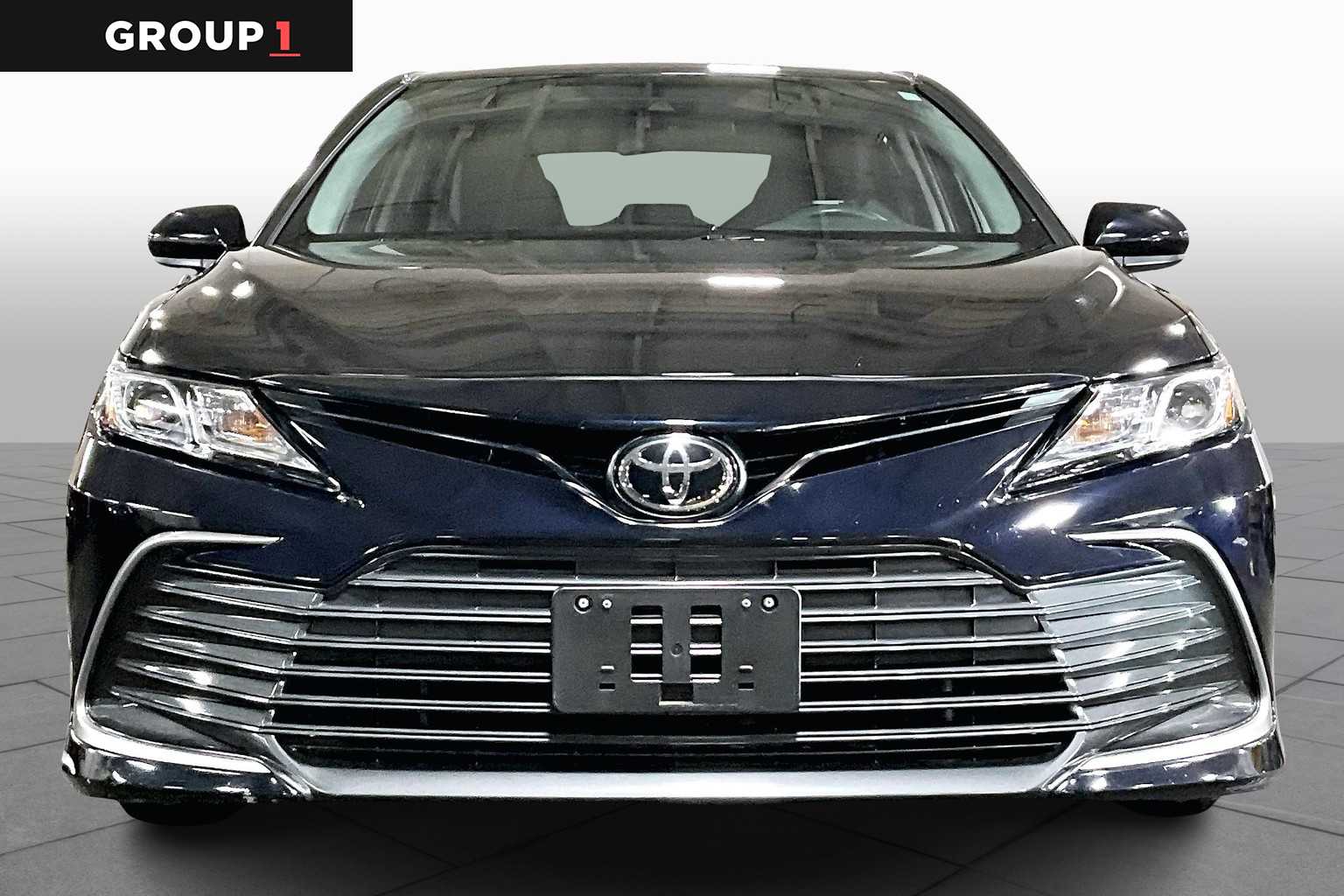 2022 Toyota Camry LE photo 3