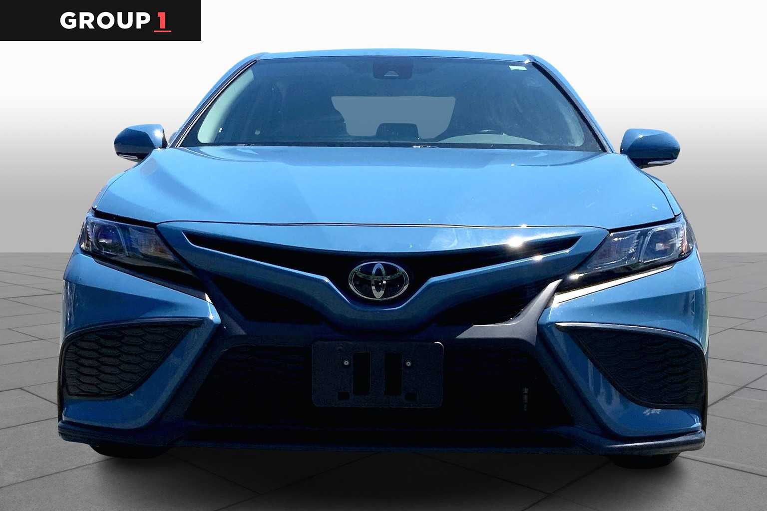 2024 Toyota Camry SE photo 3