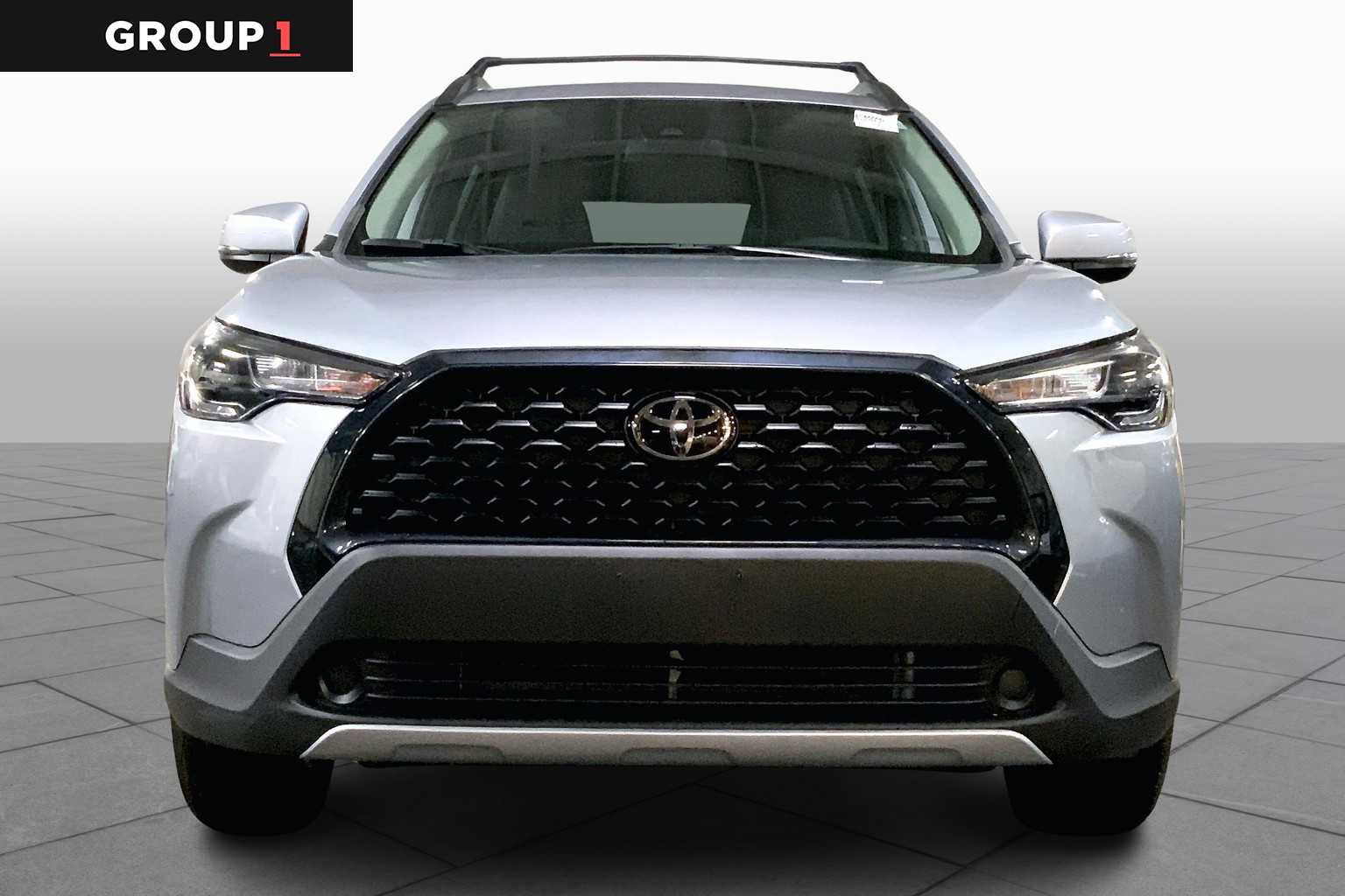 2022 Toyota Corolla Cross LE photo 3