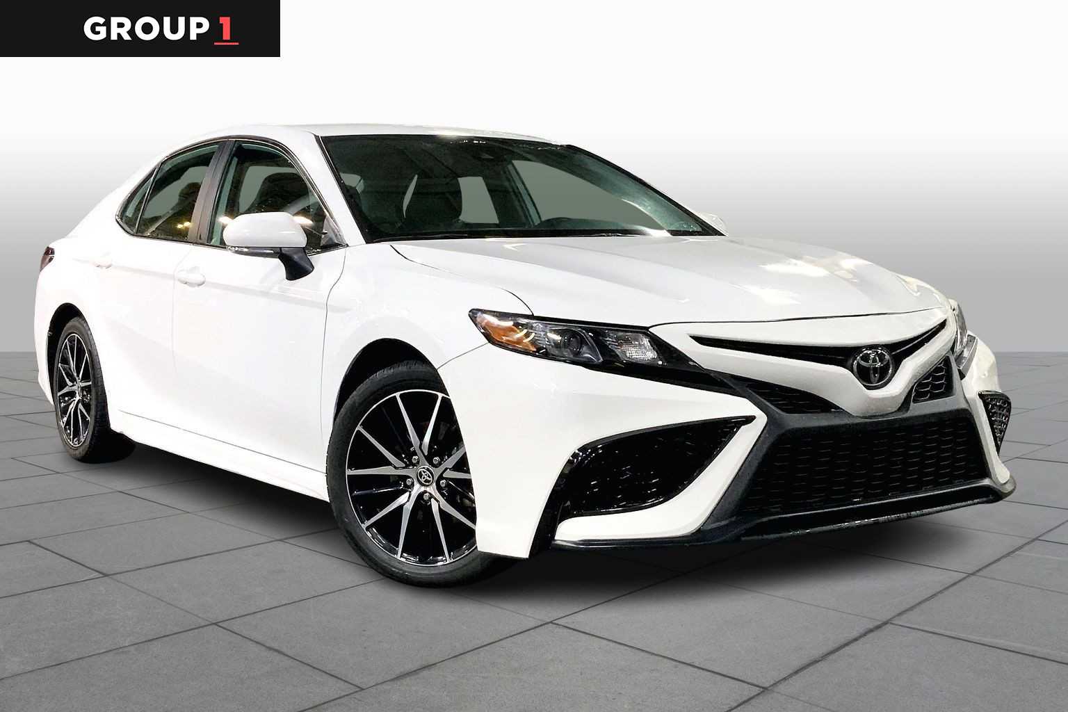 2024 Toyota Camry SE photo 2