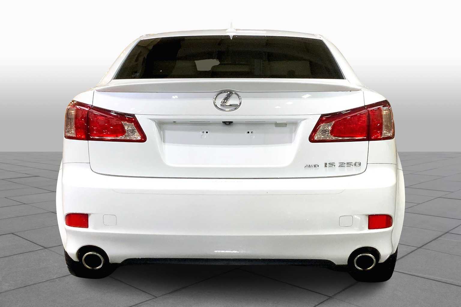 2013 Lexus IS 250 photo 4