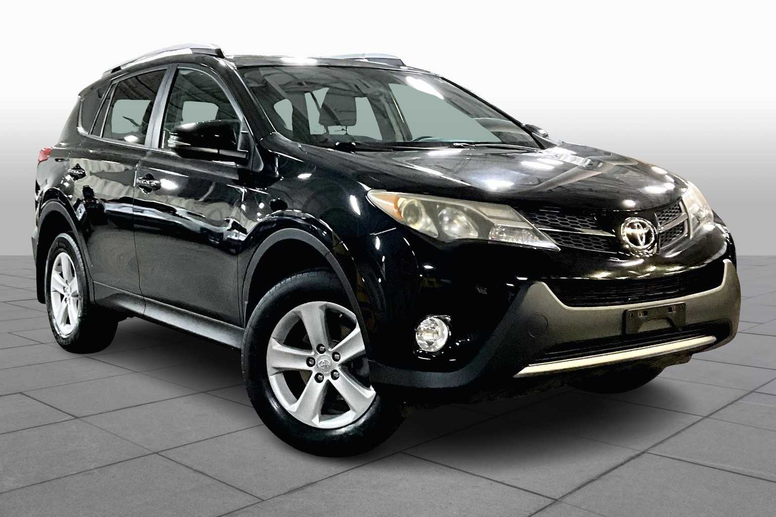 2013 Toyota RAV4 XLE photo 2