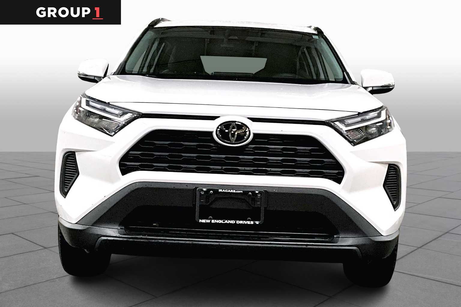2022 Toyota RAV4 XLE photo 3