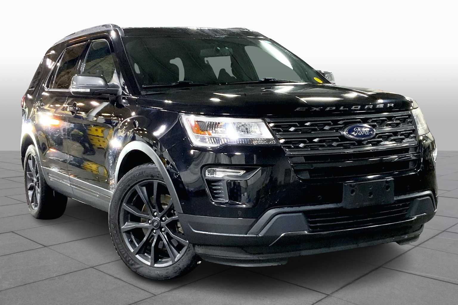 2018 Ford Explorer XLT photo 2