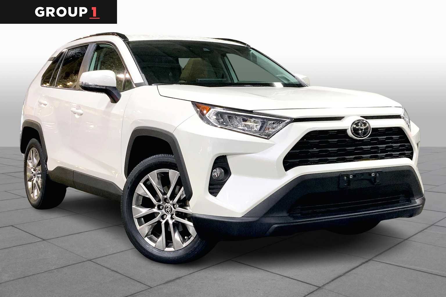 2021 Toyota RAV4 XLE Premium photo 2