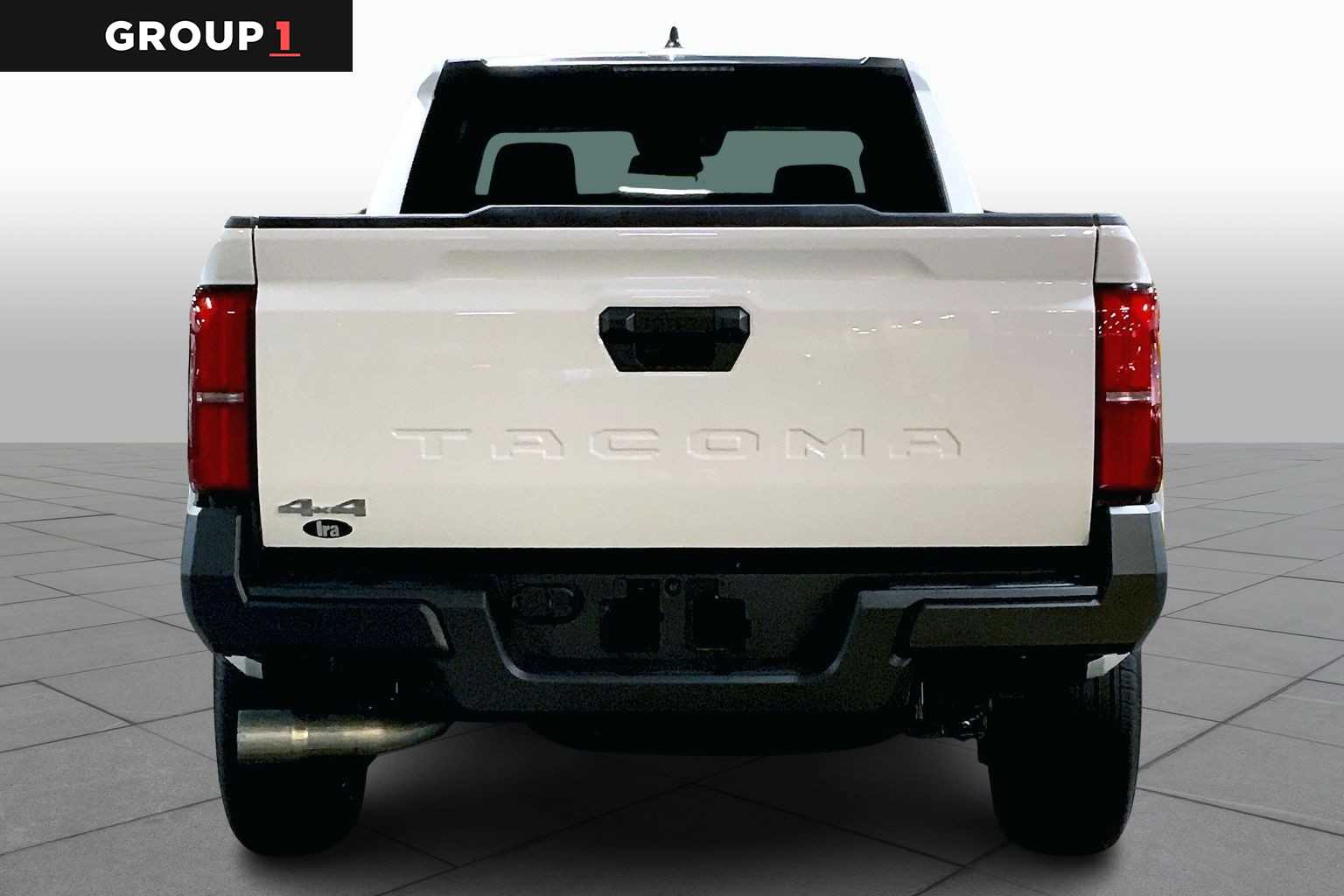 2025 Toyota Tacoma SR XtraCab photo 4