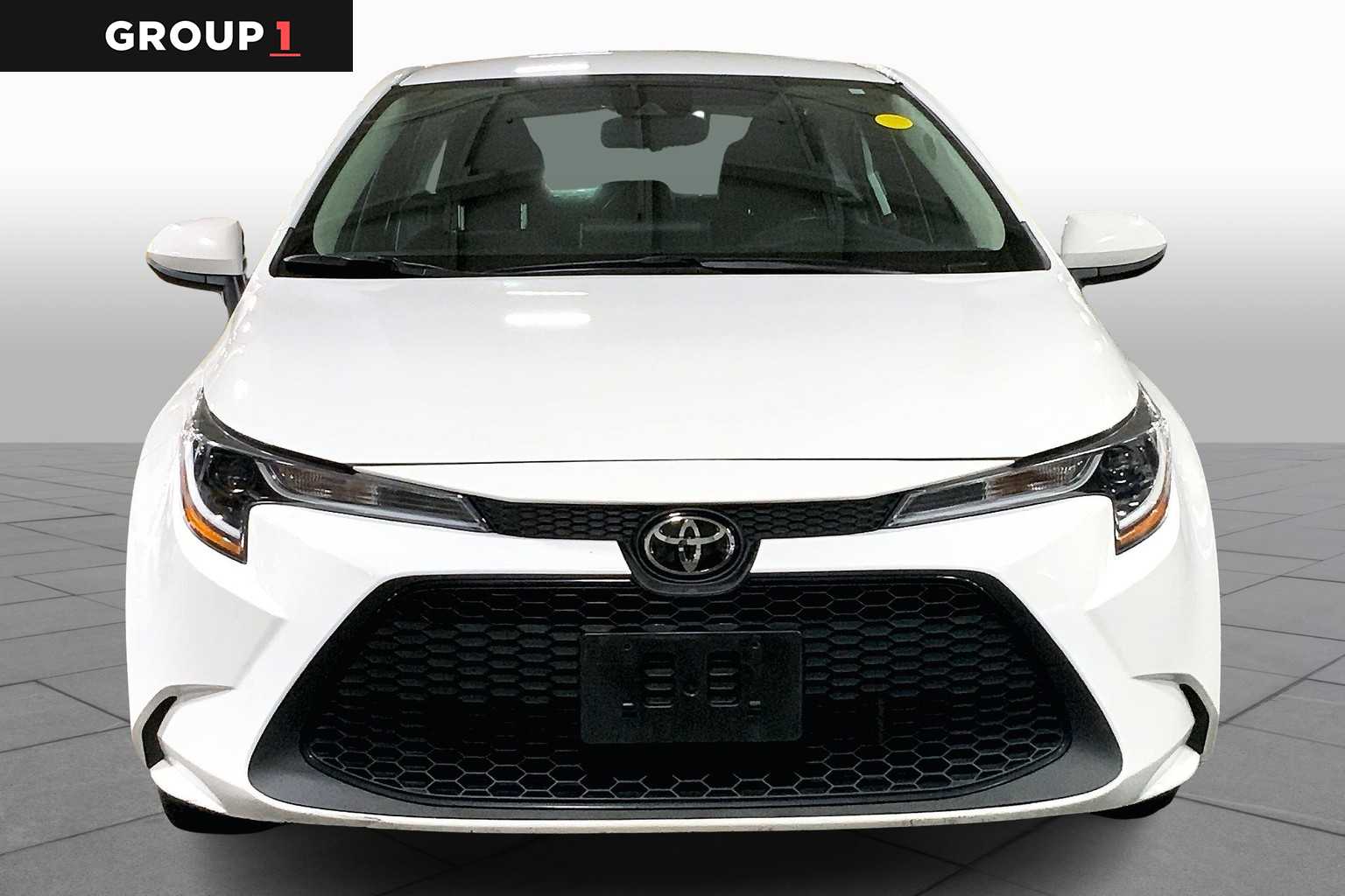 2022 Toyota Corolla LE photo 3