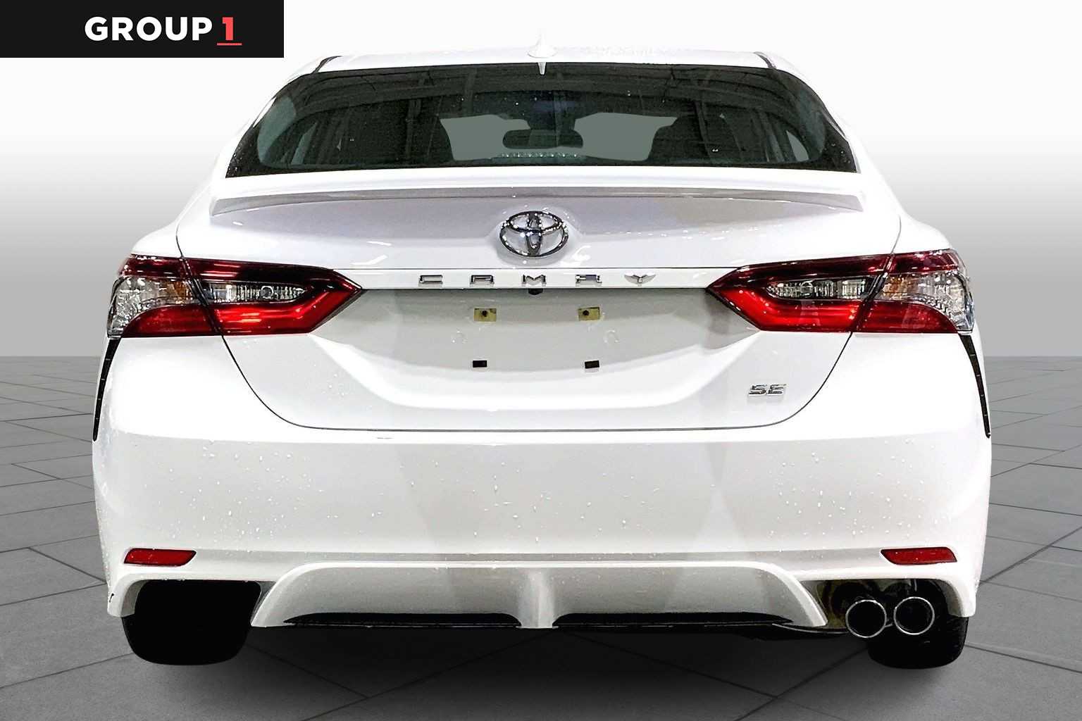 2024 Toyota Camry SE photo 4
