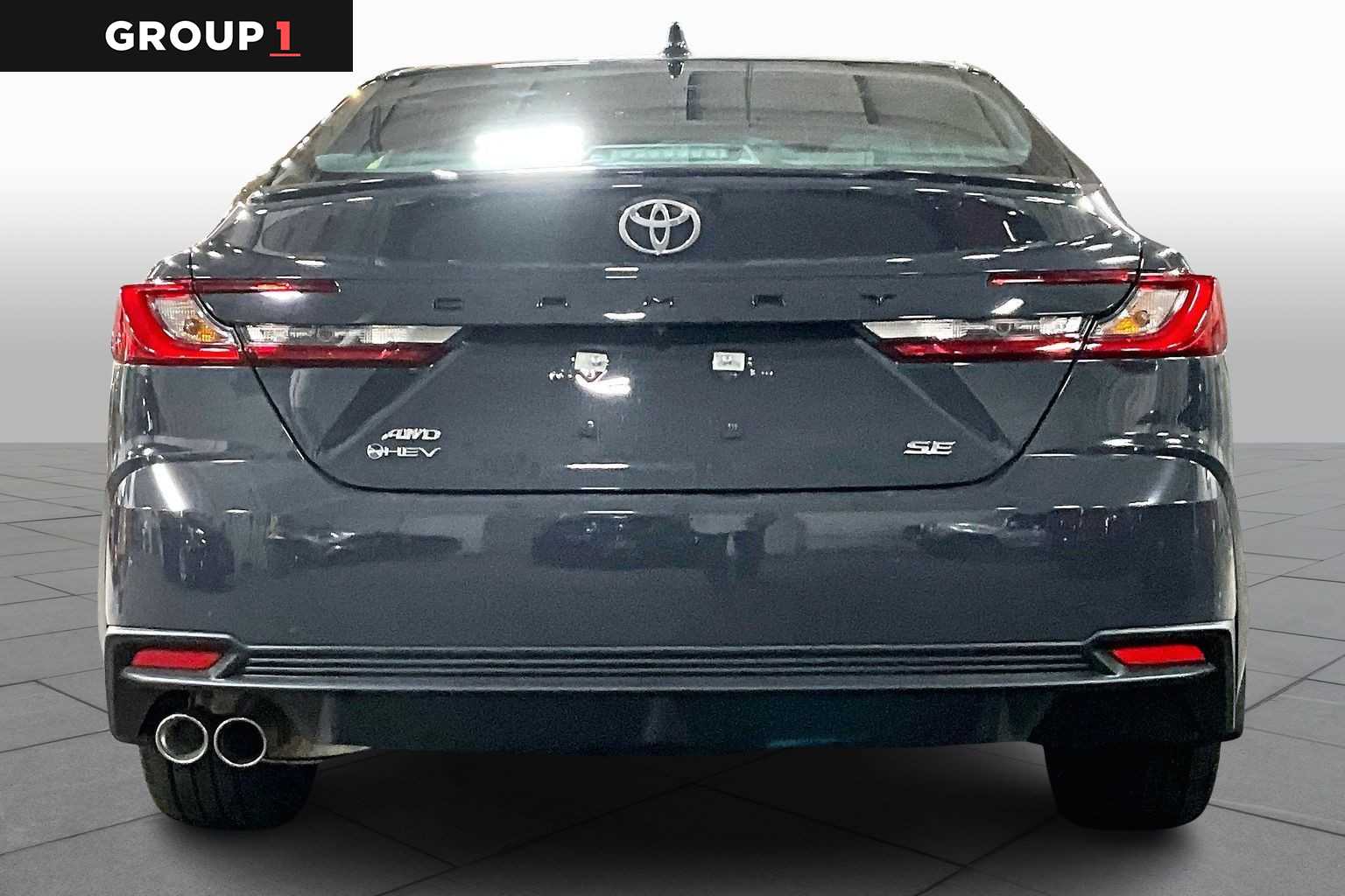 2025 Toyota Camry SE photo 4