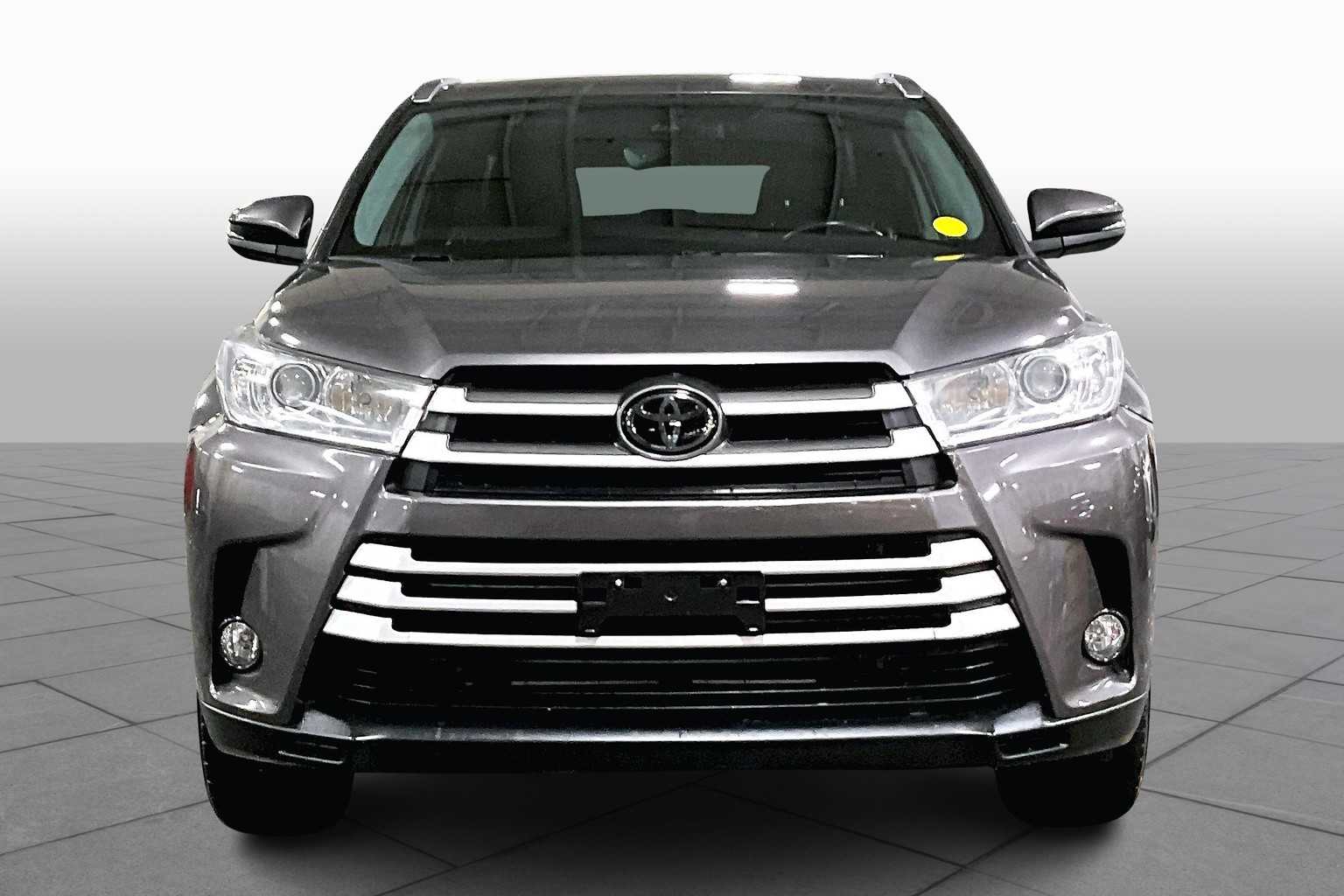 2019 Toyota Highlander XLE photo 2