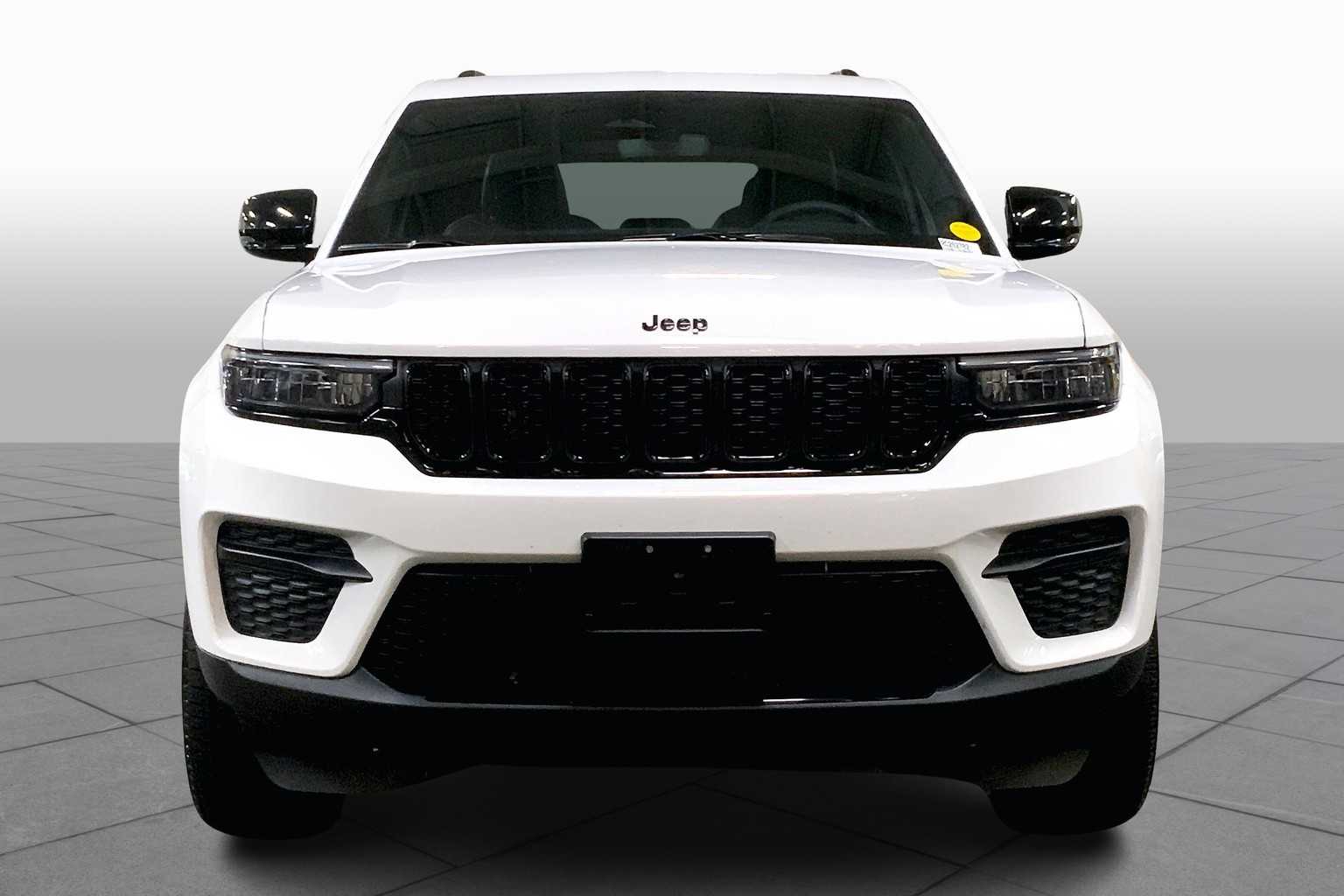 2024 Jeep Grand Cherokee Altitude X photo 3