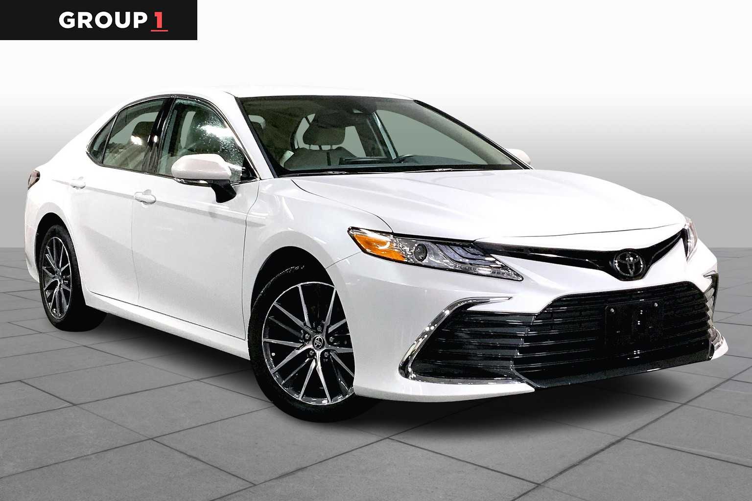2023 Toyota Camry XLE photo 2