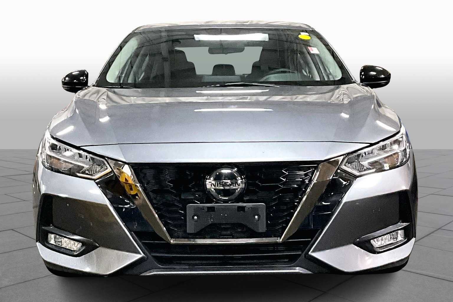 2020 Nissan Sentra SR photo 3