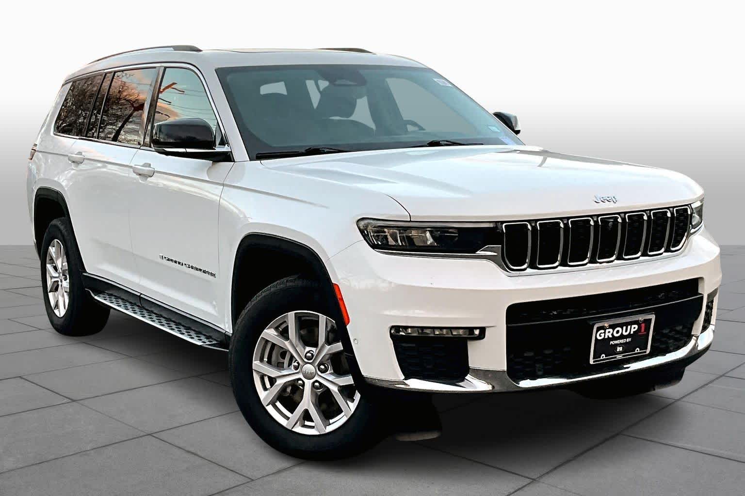 2022 Jeep Grand Cherokee Limited photo 2