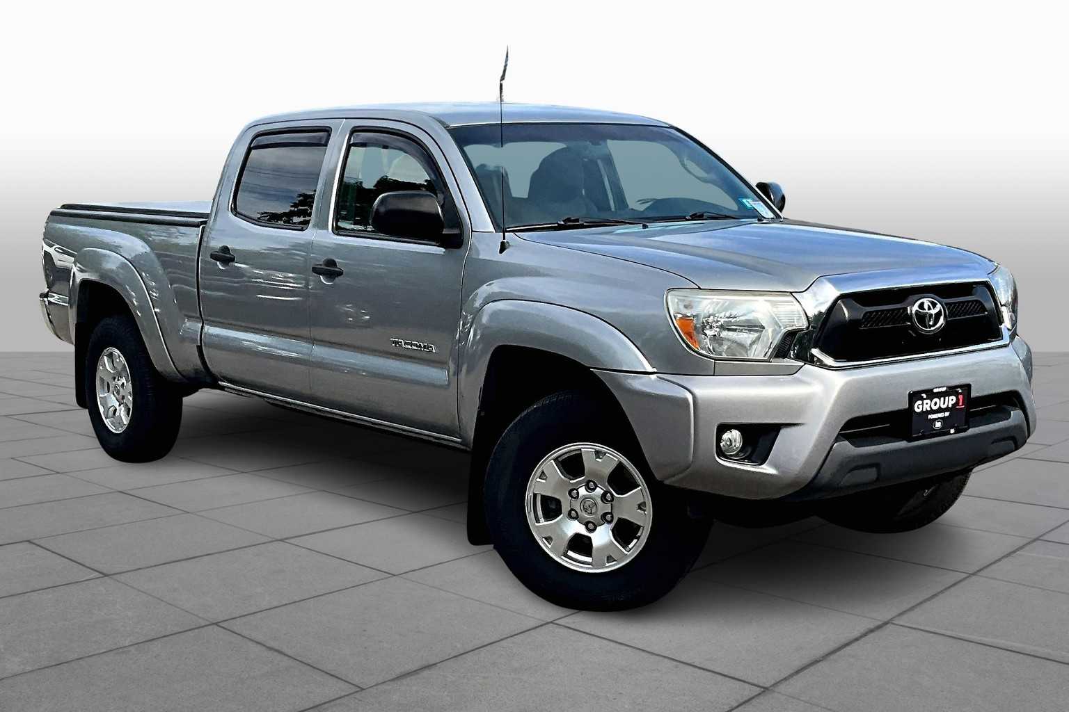 2015 Toyota Tacoma V6 photo 2