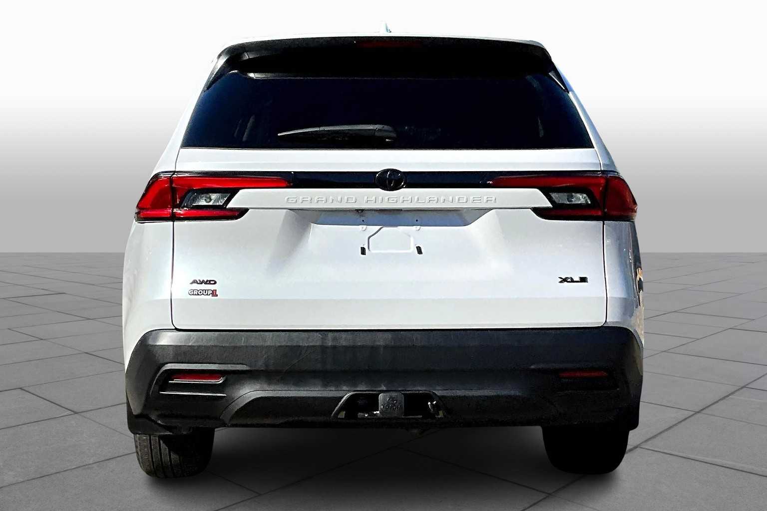 2024 Toyota Grand Highlander XLE photo 4