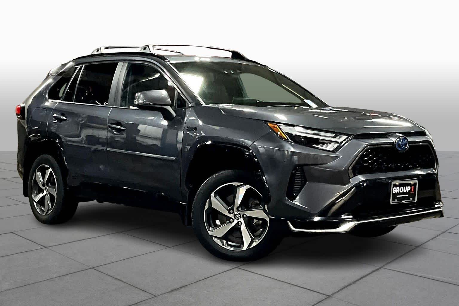 2023 Toyota RAV4 Prime SE photo 2