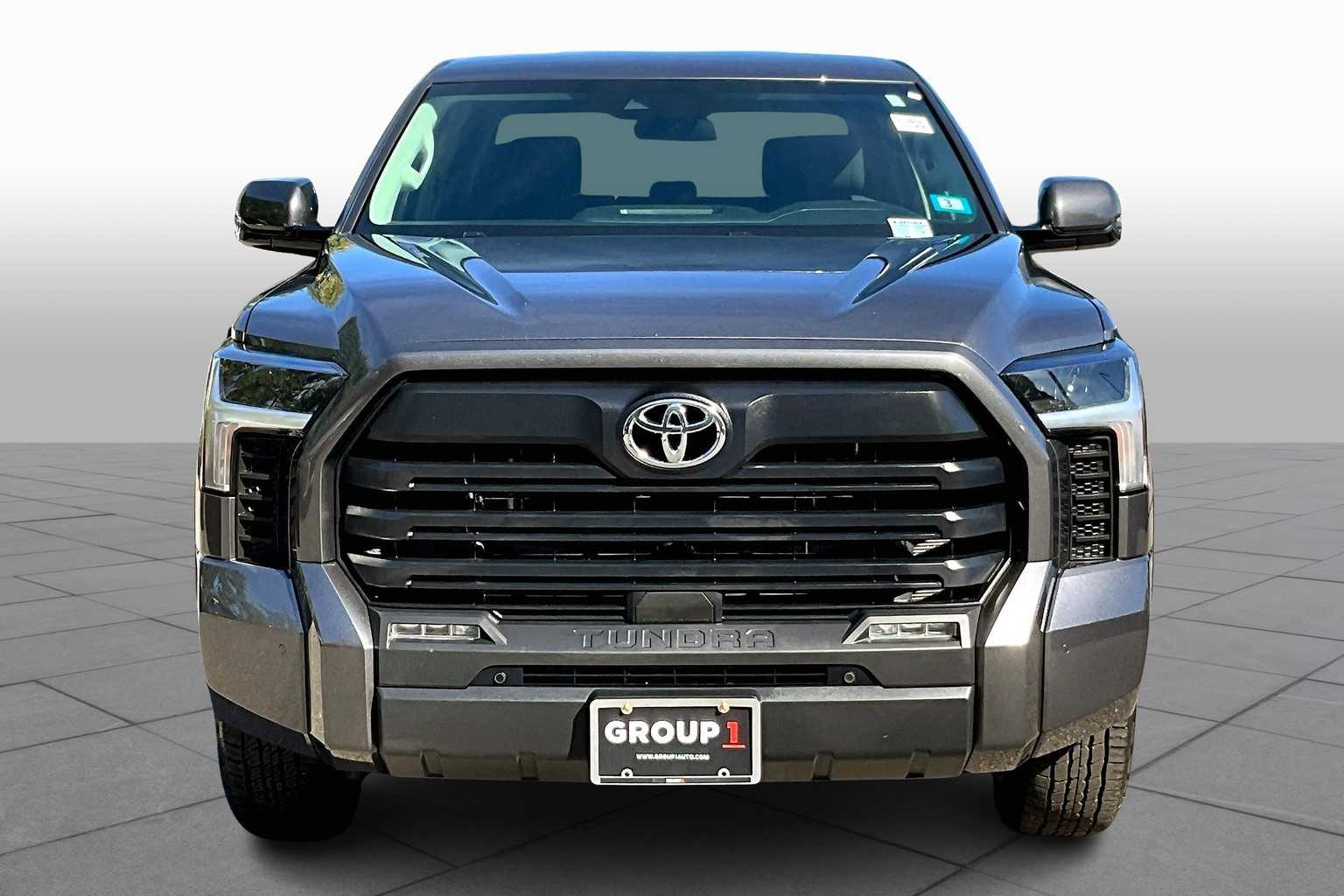 2024 Toyota Tundra SR5 CrewMax photo 3