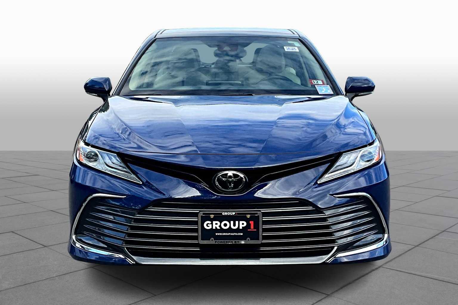 2023 Toyota Camry XLE photo 3