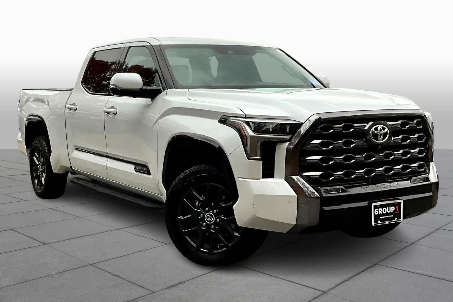 2023 Toyota Tundra Platinum CrewMax photo 2