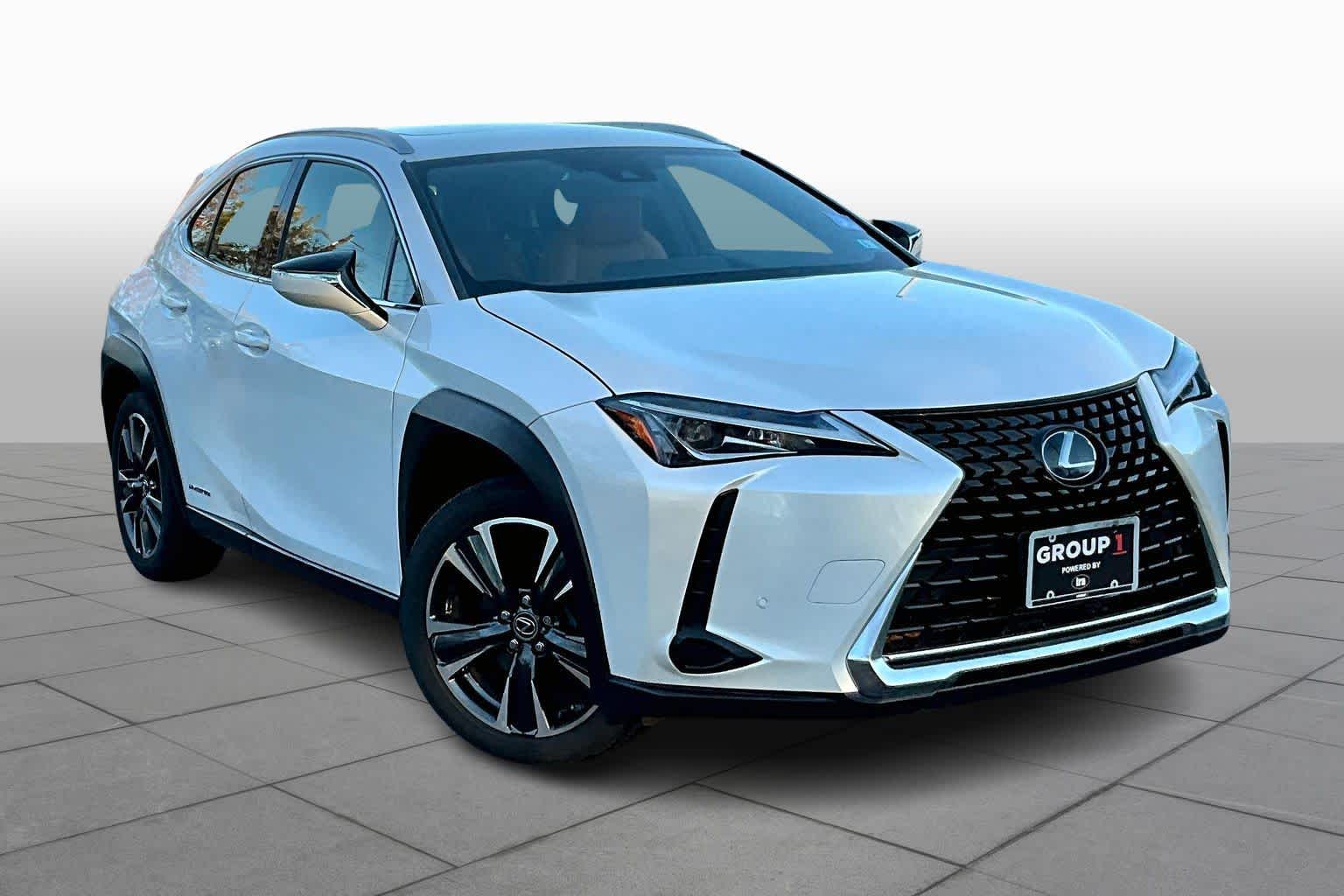 2021 Lexus UX Premium photo 2
