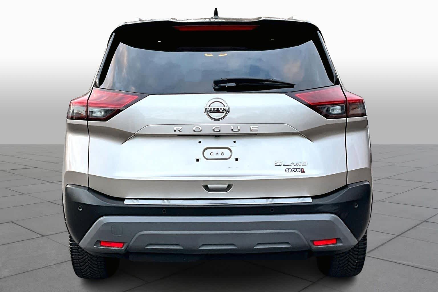 2021 Nissan Rogue SL photo 3