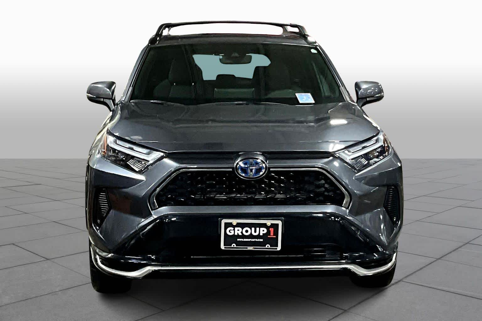 2023 Toyota RAV4 Prime SE photo 3