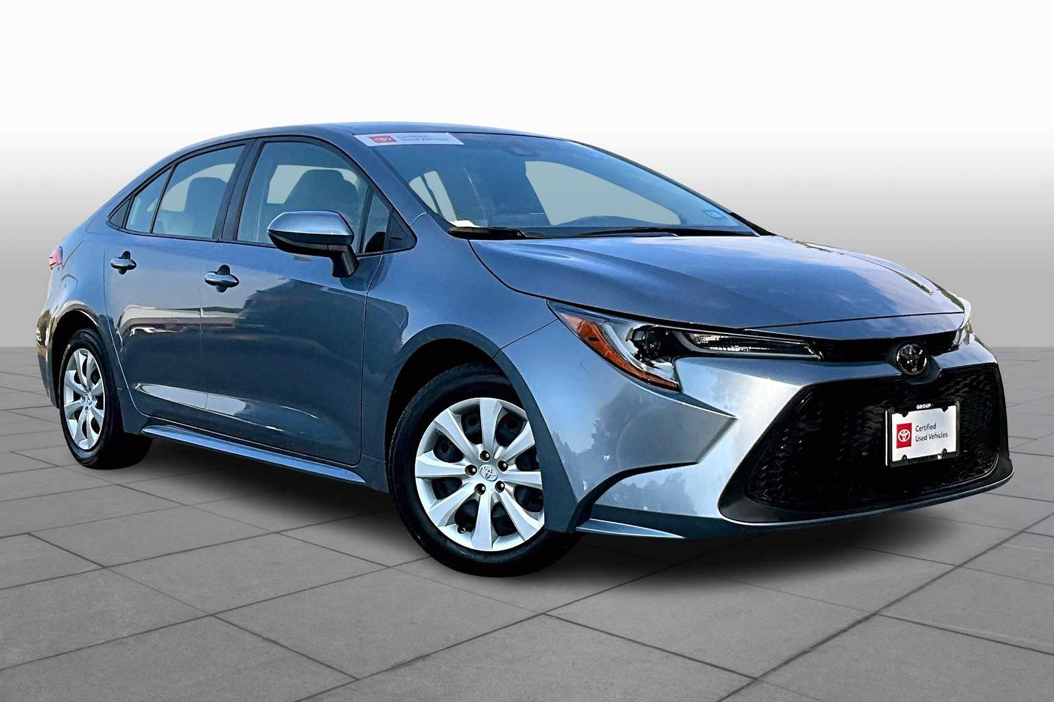 2022 Toyota Corolla LE photo 2