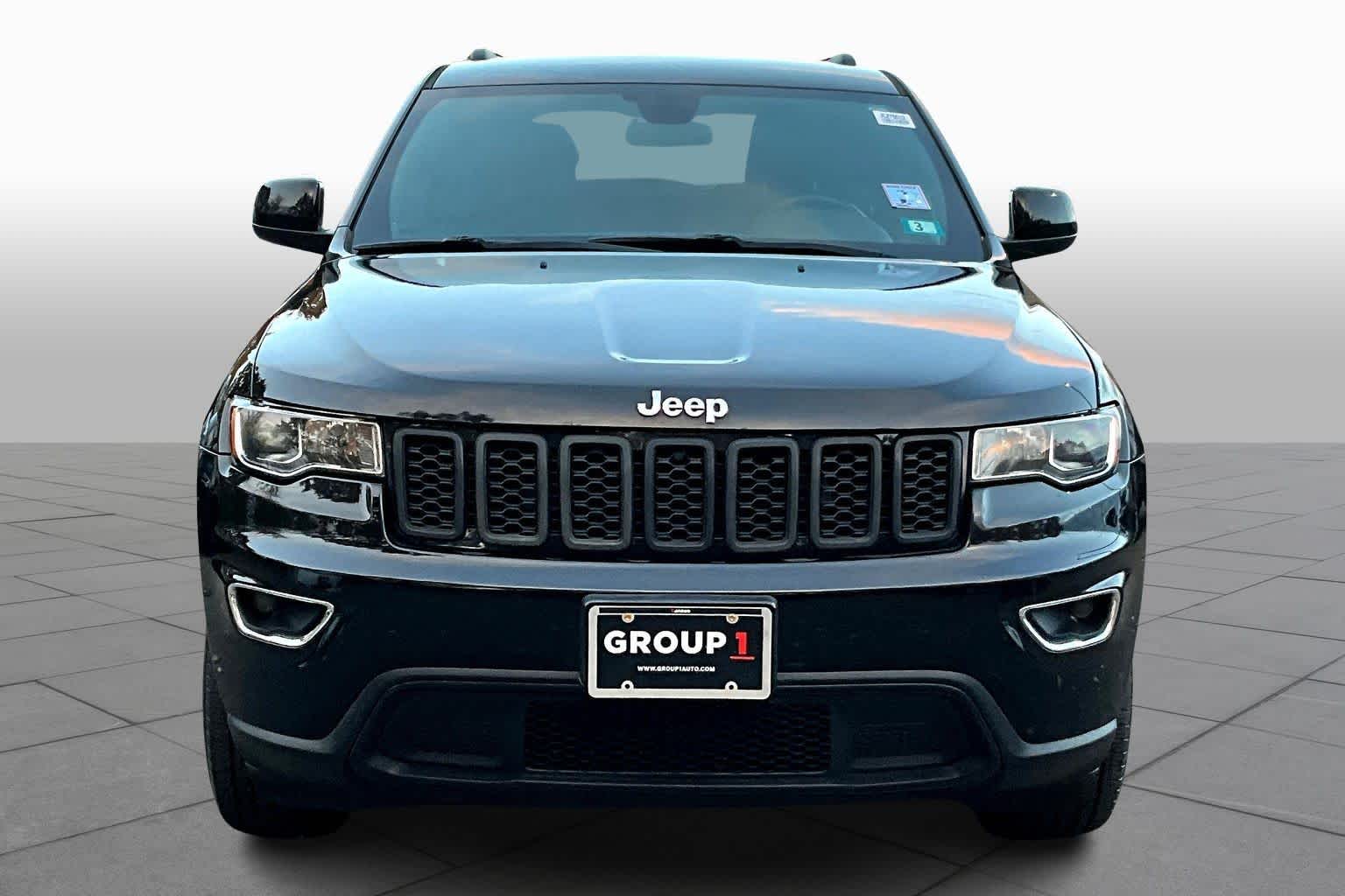2018 Jeep Grand Cherokee Laredo E photo 3
