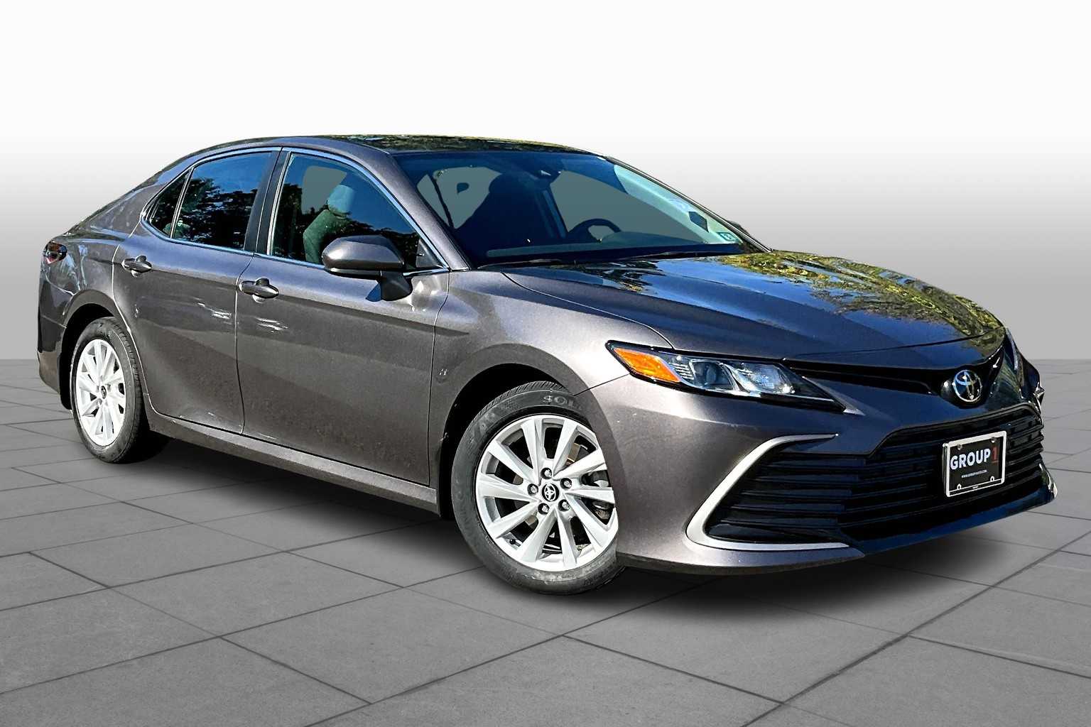 2023 Toyota Camry LE photo 2