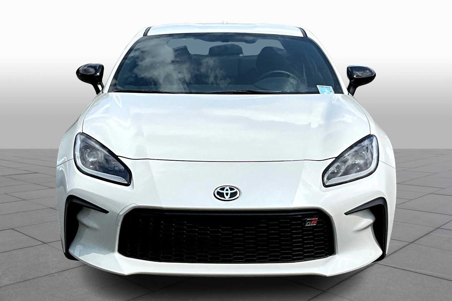 2024 Toyota GR86 photo 3