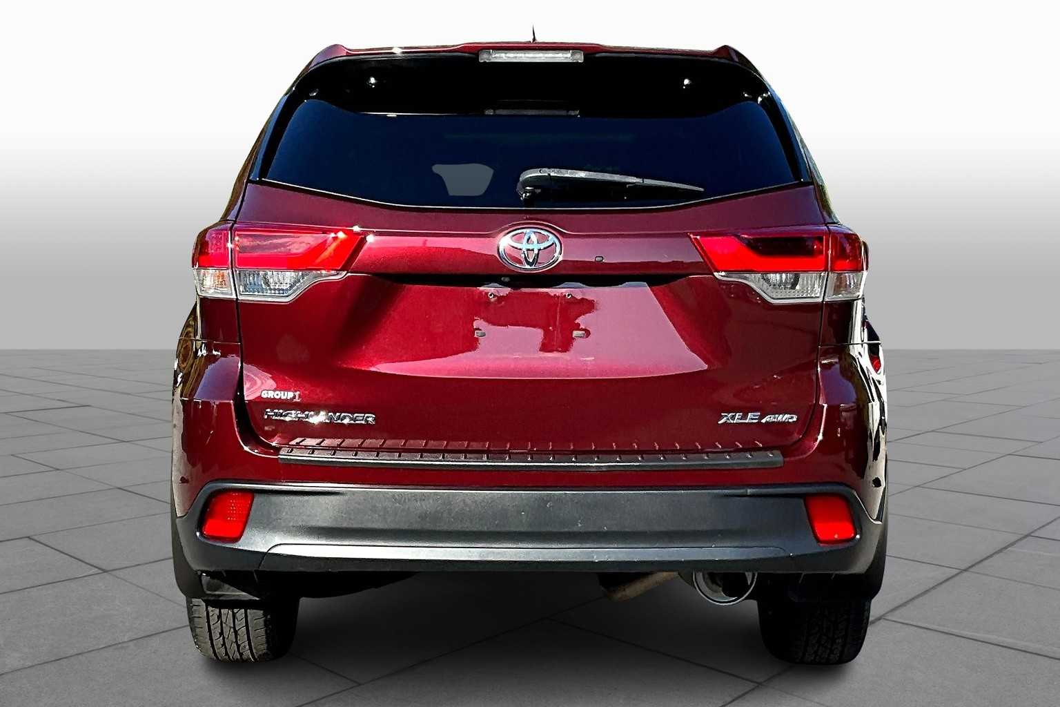 2018 Toyota Highlander XLE photo 3