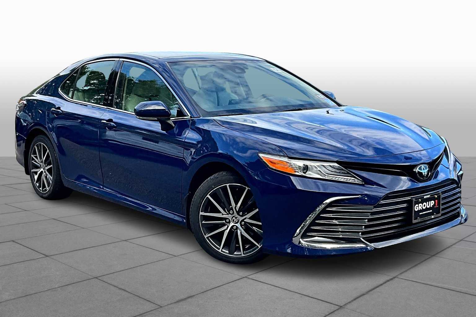 2023 Toyota Camry XLE photo 2