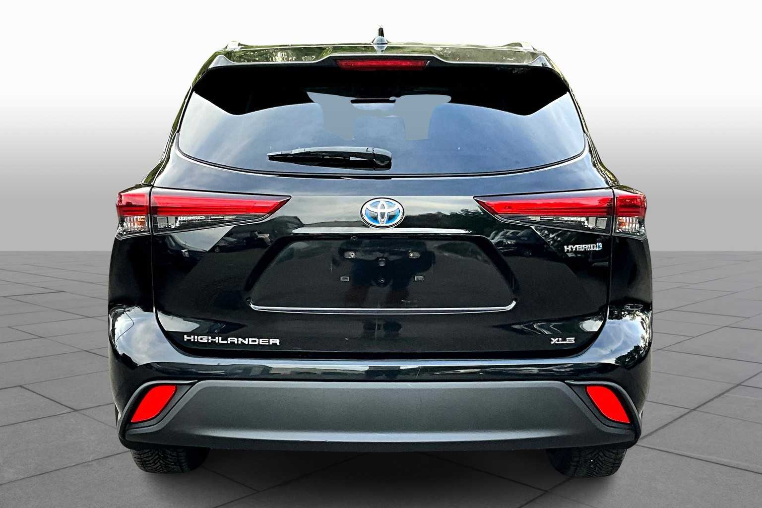 2020 Toyota Highlander Hybrid XLE photo 4