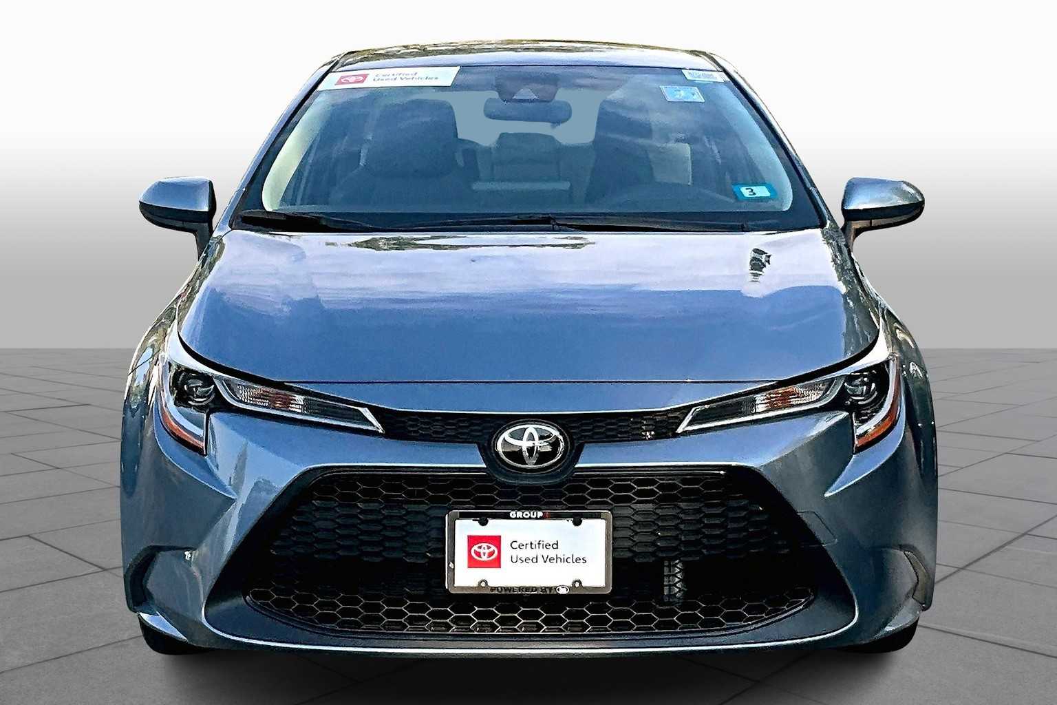 2022 Toyota Corolla LE photo 3