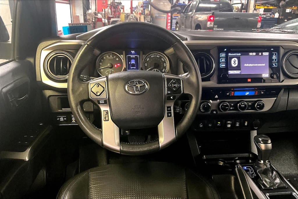 2018 Toyota Tacoma Limited Double Cab V6 4x4 photo 2